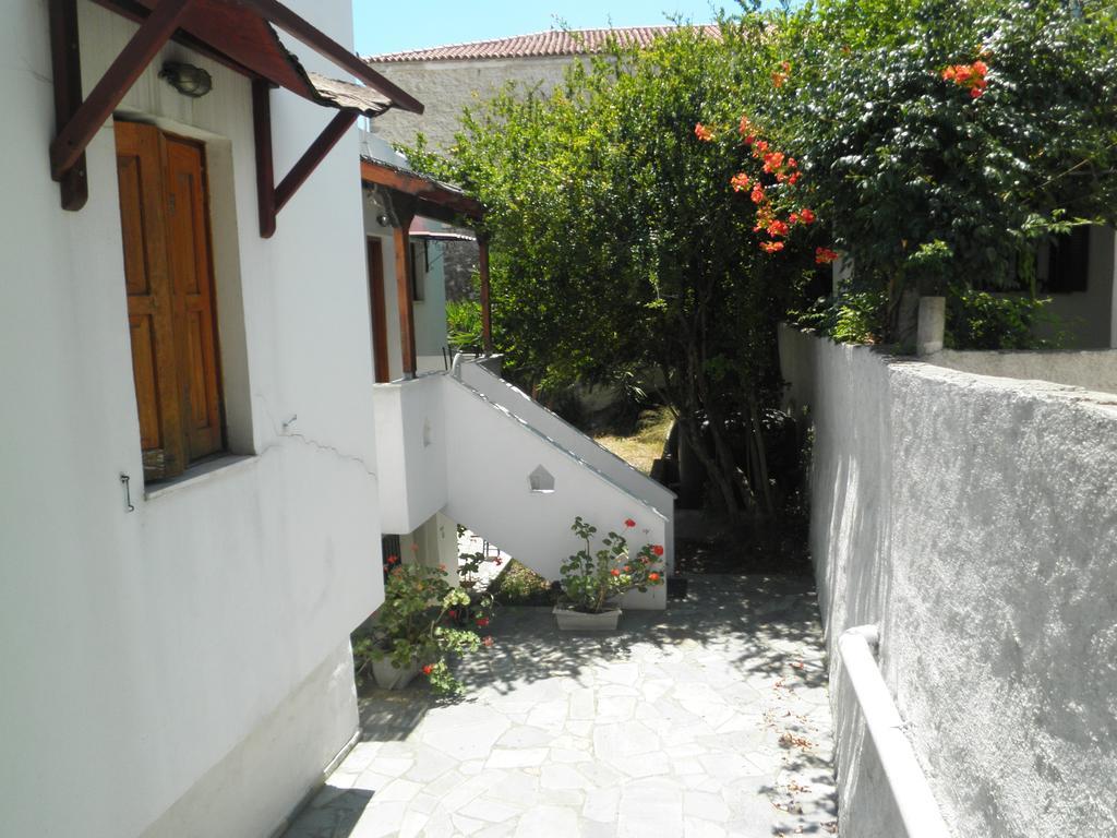 Mavrikou Helen Apartments Skyros Room photo